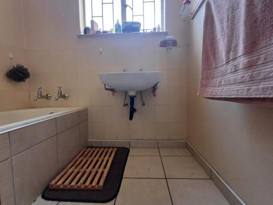 3 Bedroom Property for Sale in Roosheuwel North West